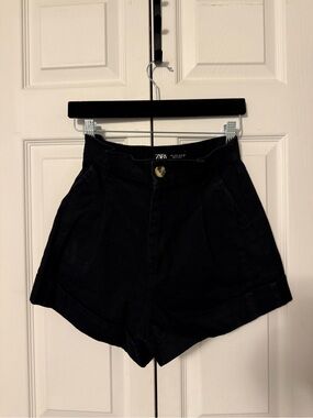 Zara Black High-Waist Rolled-Hem Shorts